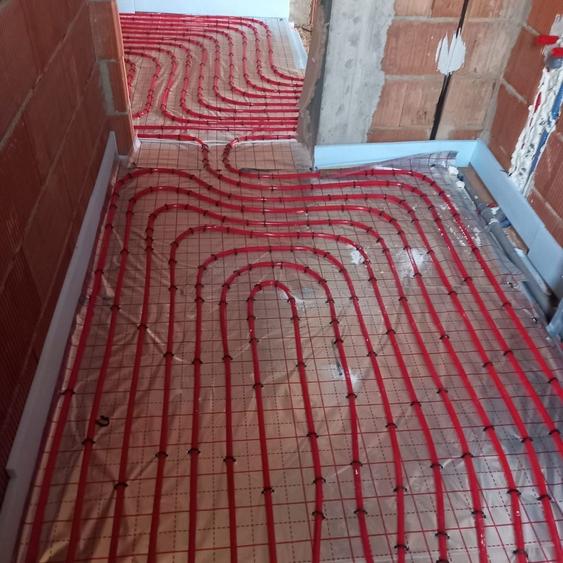 Duplex cu 5 camere cu Canalizare în Ghiroda