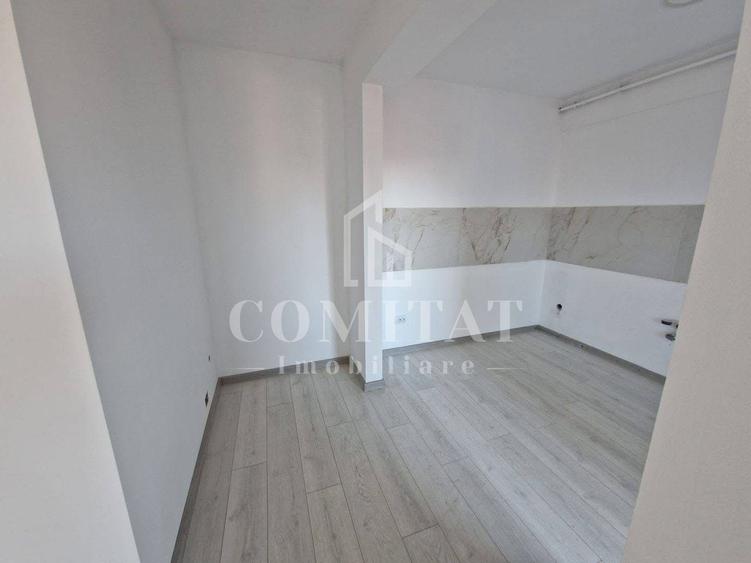 Apartament cu 3 camere semidecomandat în Someșeni