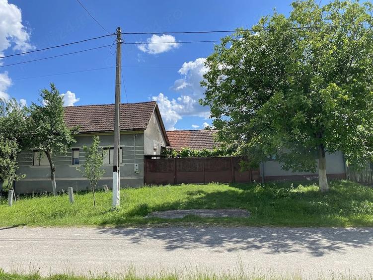 Casă cu 4 camere cu Teren 2877 Mp în Rădești