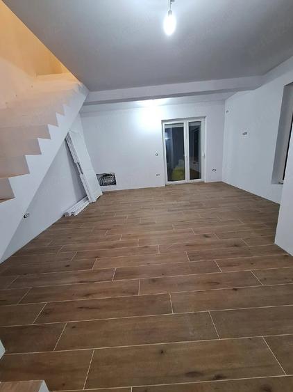 Casă cu 4 camere cu Teren 367 Mp în Sânandrei