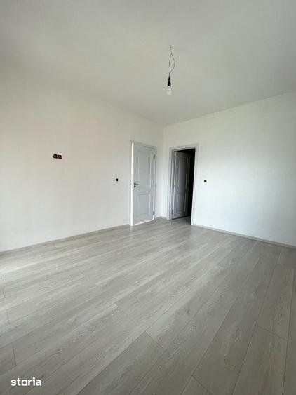 Casă cu 4 camere cu Teren 750 Mp în Paleu