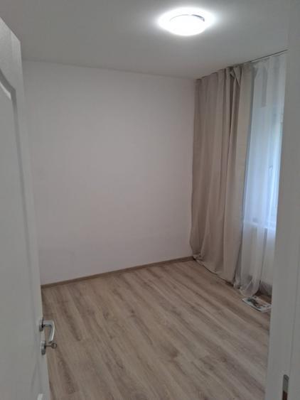 Apartament cu 2 camere semidecomandat, mobilat în 1 Decembrie