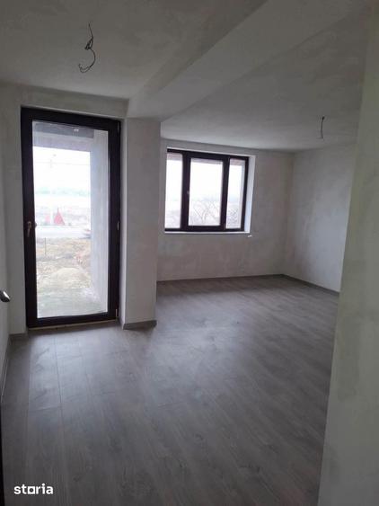 Casă cu 6 camere cu Teren 517 Mp în Central