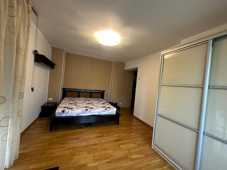 Apartament cu 4 camere, mobilat în Calea Călărașilor