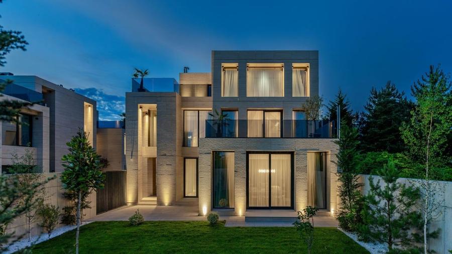 Casă individuală cu 6 camere cu Piscina în Băneasa