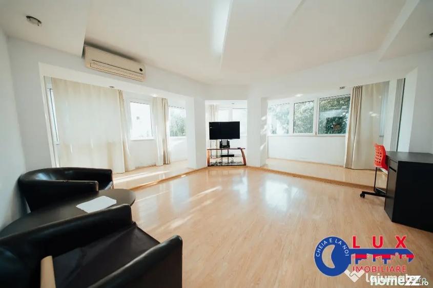 Apartament cu 3 camere decomandat în Babadag