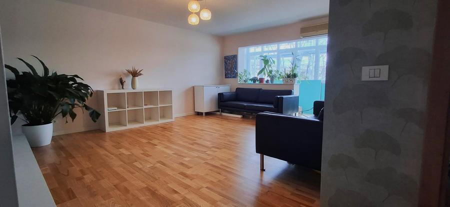 Apartament cu 4 camere decomandat, mobilat în Vitan Mall