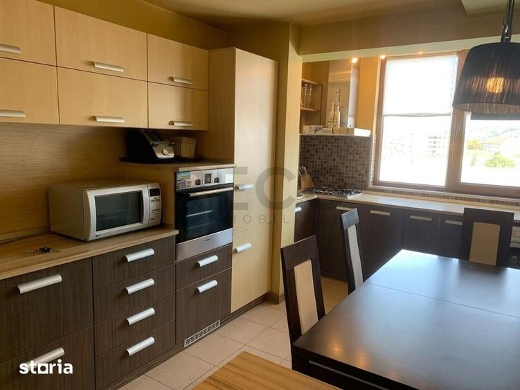 Apartament cu 3 camere decomandat în Cantemir