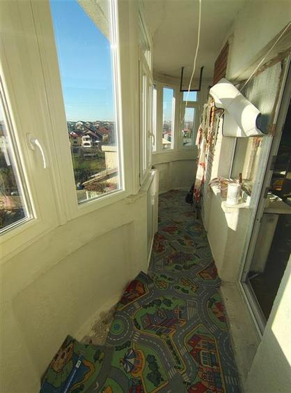 Apartament cu 4 camere decomandat în Nicolina