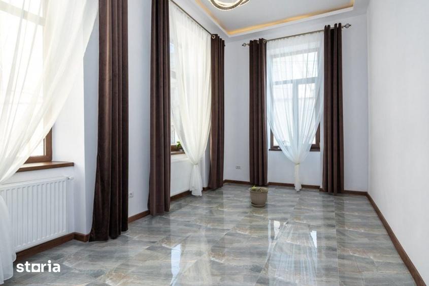 Casă cu 5 camere cu Teren 82 Mp în Unirii