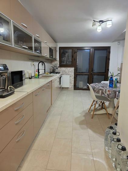 Apartament 3 camere cu curte si parcare proprie Parc Bazilescu - 4