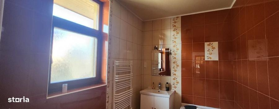 Casă cu 4 camere în IAR