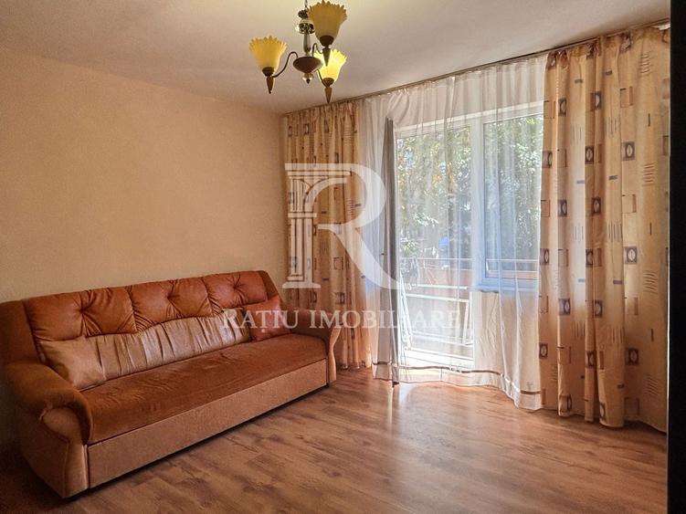 Apartament cu 2 camere semidecomandat, mobilat în Rogerius