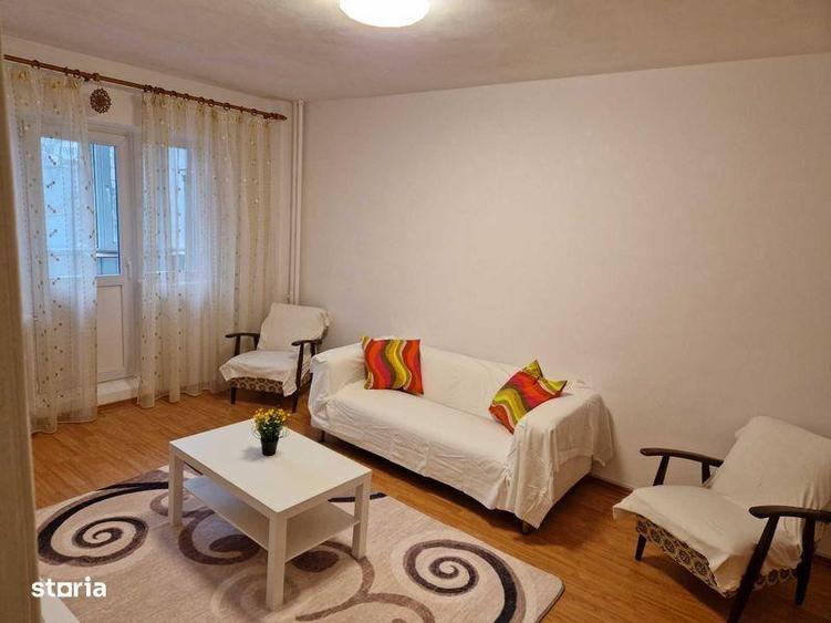 Apartament cu 3 camere, mobilat în Apărătorii Patriei