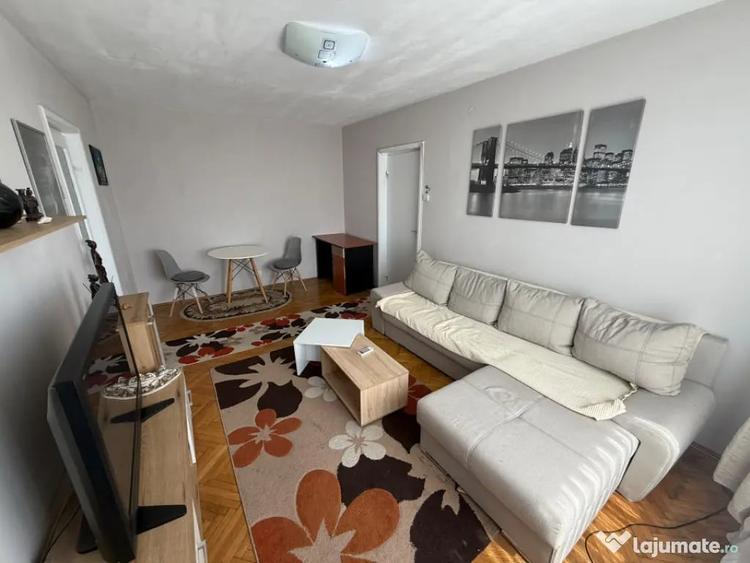 Apartament cu 2 camere semidecomandat în Central