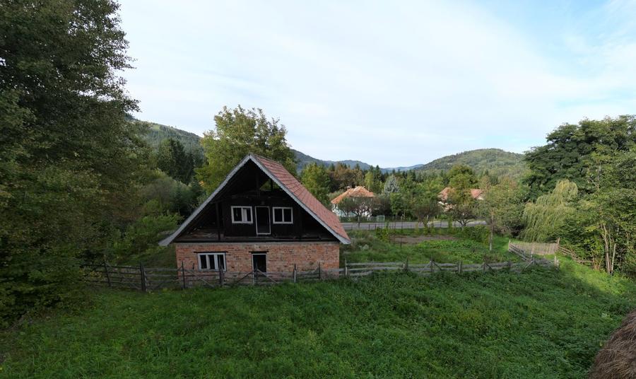 Teren cu locuinta P+M la rosu - Ceahlau - 2
