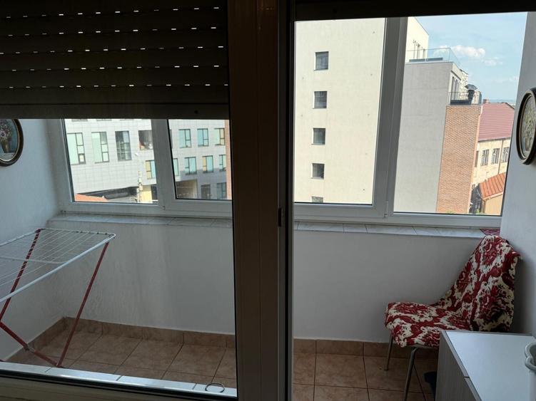 Apartament cu 2 camere semidecomandat în Exterior Vest