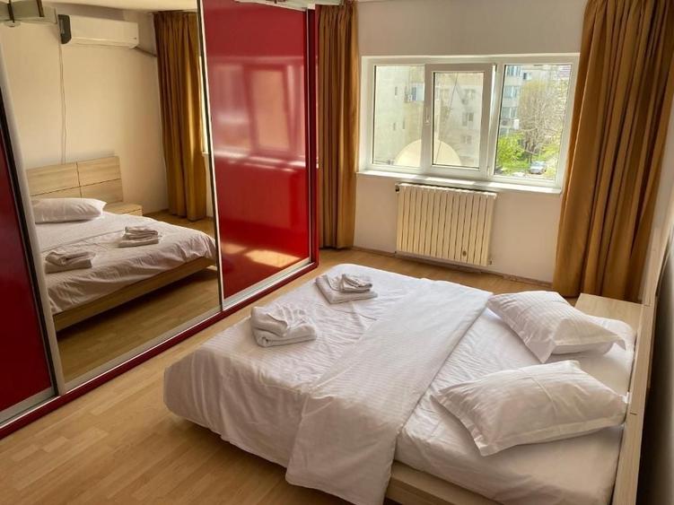 Apartament cu 2 camere, mobilat în Est