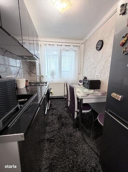 Vand 2 cam Libertatii renovat complet [etaj 2] - 1
