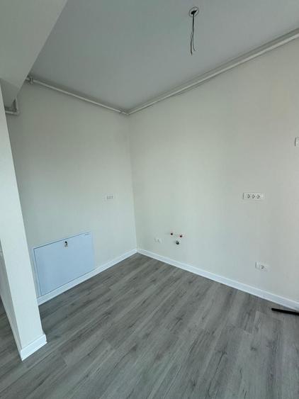 Apartament cu 2 camere decomandat în Tomis Plus
