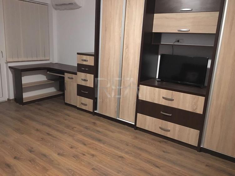 Garsonieră decomandată, mobilată în Dristor