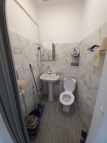 Garsonieră decomandată în Central