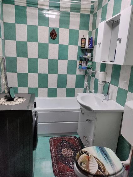 Apartament cu 2 camere decomandat în Poarta 6