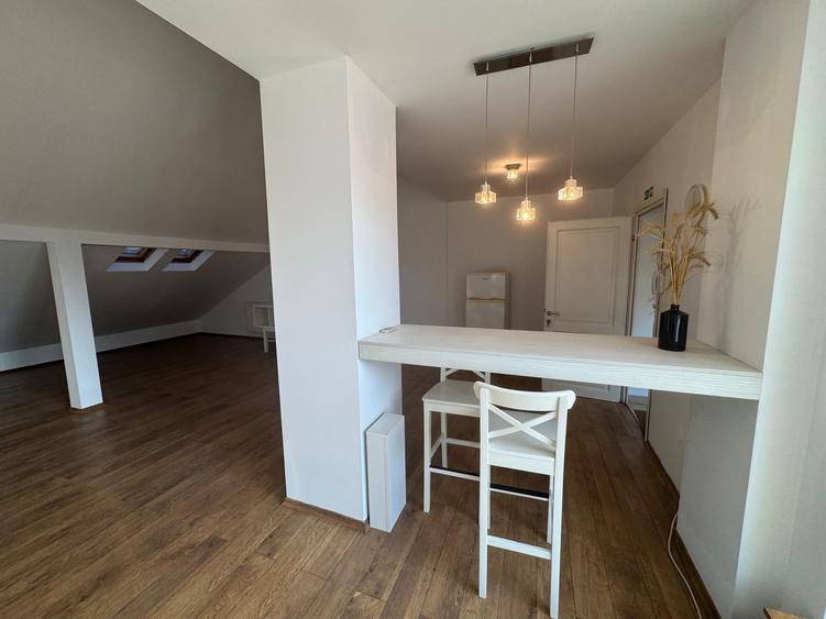 Duplex cu 3 camere cu Canalizare în Cotroceni