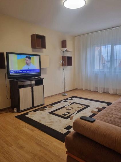 Apartament cu 3 camere decomandat, mobilat în Faleza Nord