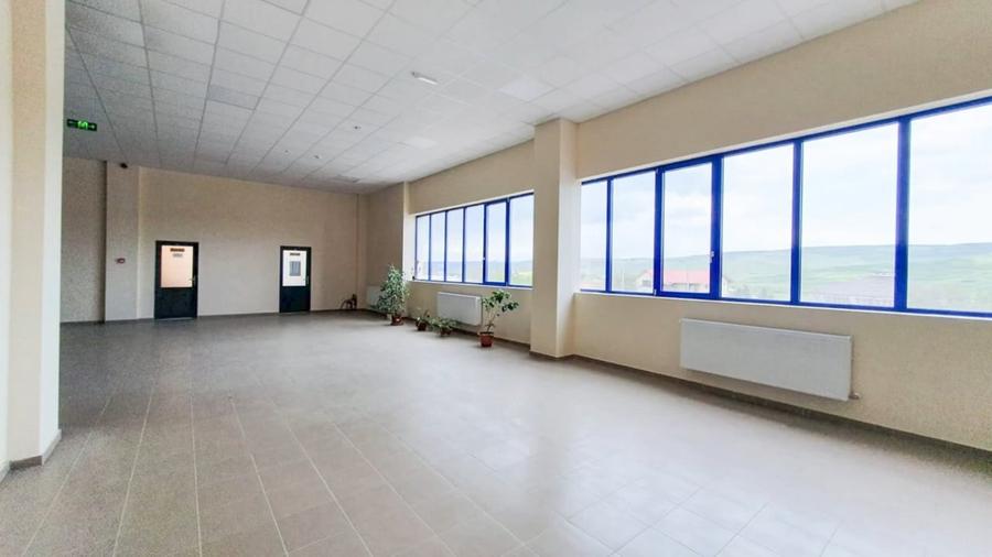 Birou, de 4,846 mp, în Spital
