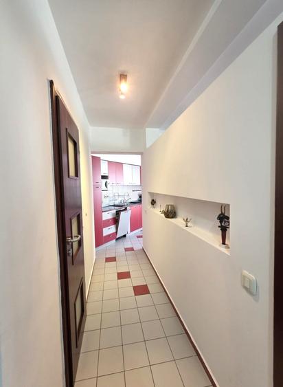 Apartament cu 3 camere decomandat în Titulescu