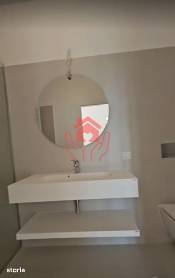 Apartament cu 4 camere, mobilat în Băneasa
