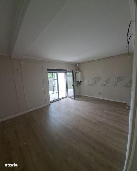 Casă cu 4 camere cu Teren 250 Mp în Torontalului
