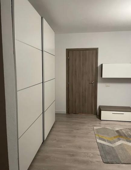Apartament cu 2 camere semidecomandat în Grivița