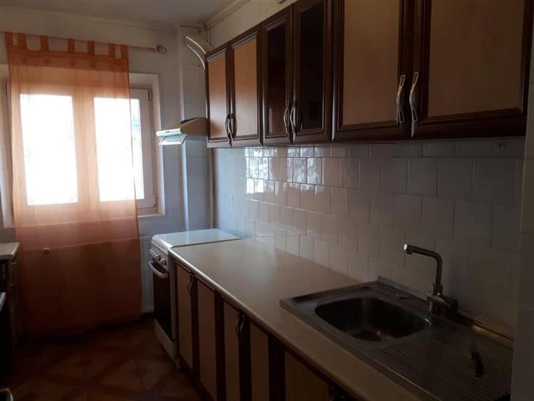 Apartament cu 2 camere decomandat în Turda