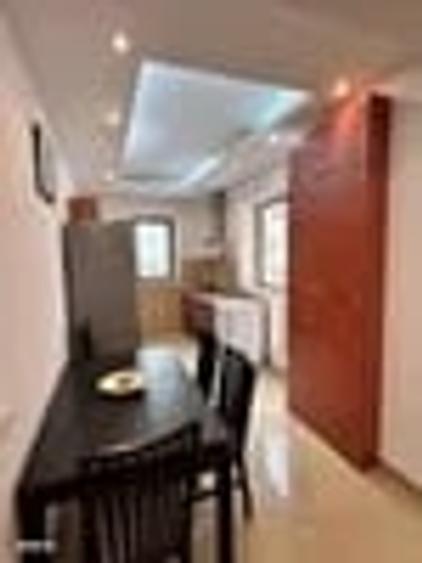 Apartament cu 3 camere semidecomandat, mobilat în Herăstrău