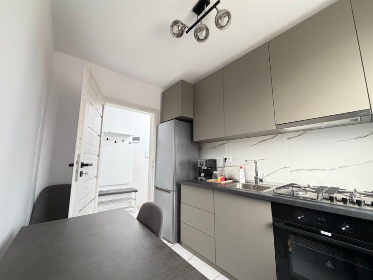 Apartament cu 2 camere decomandat în Giroc