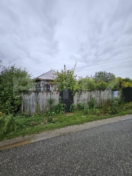 Casă individuală cu 2 camere cu Teren 1000 Mp în Valea Mare
