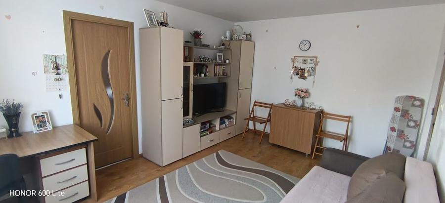 Apartament cu 2 camere nedecomandat în Narcisa