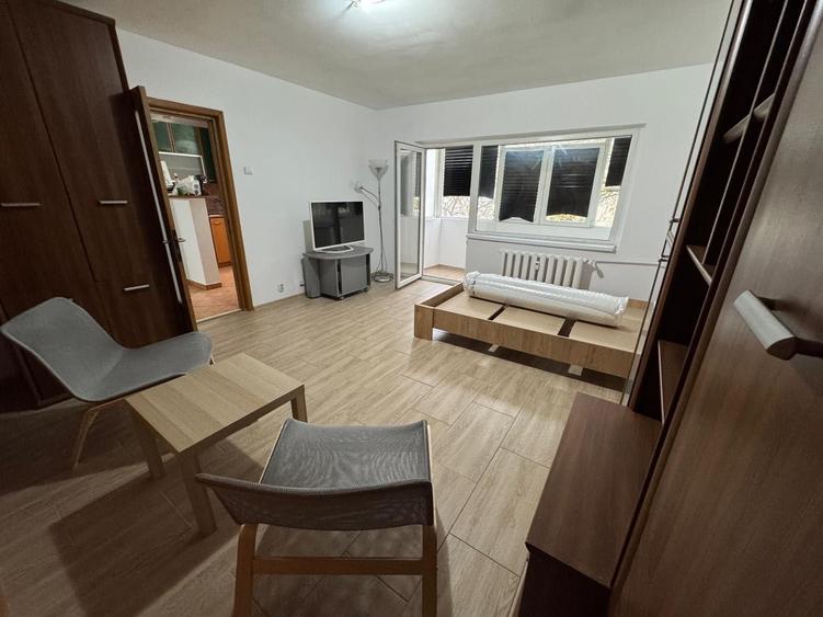 Garsonieră decomandată în Lujerului