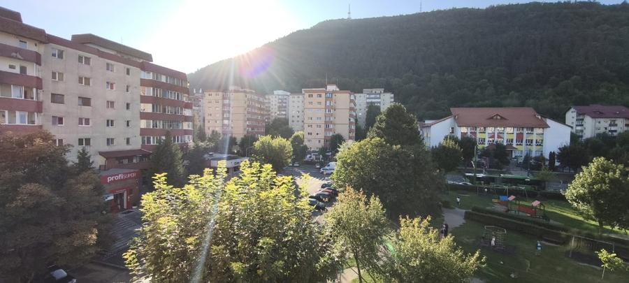 Apartament cu 2 camere decomandat, mobilat în Răcădău