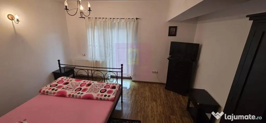 Casă cu 5 camere cu Teren 500 Mp în Central