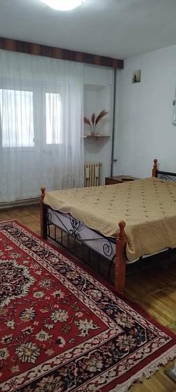 Garsonieră decomandată în Calea București