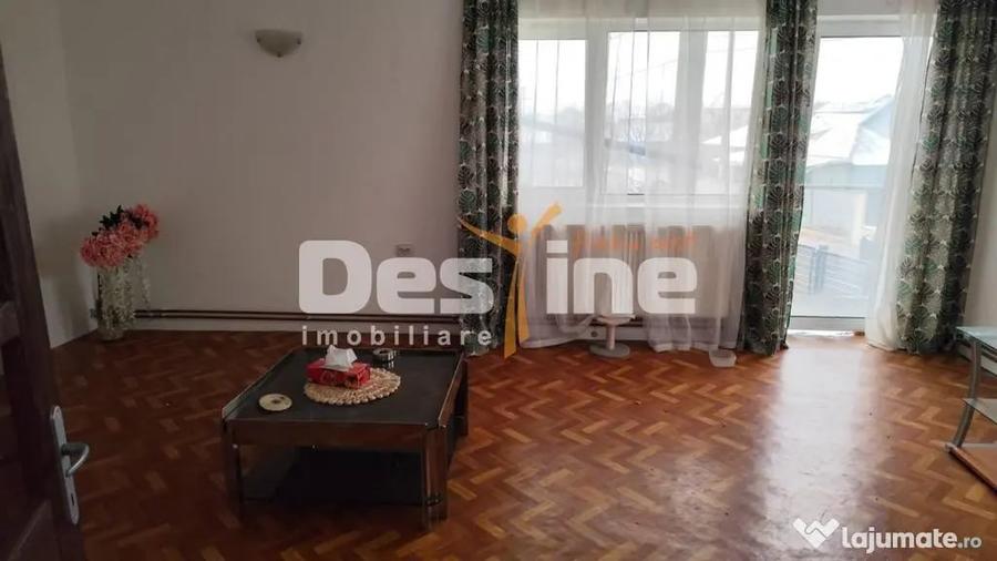Casă cu 7 camere cu Teren 775 Mp în Păulești