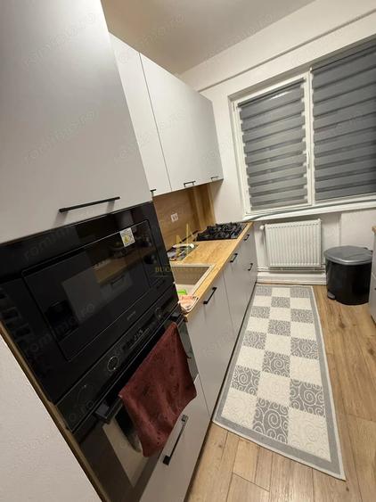 Apartament cu 3 camere decomandat, mobilat în Central