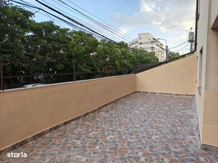 Apartament cu 3 camere decomandat în Păcii