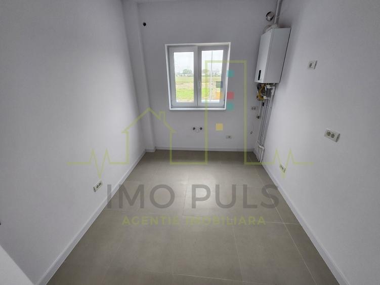 Apartament cu 3 camere semidecomandat în Mehala