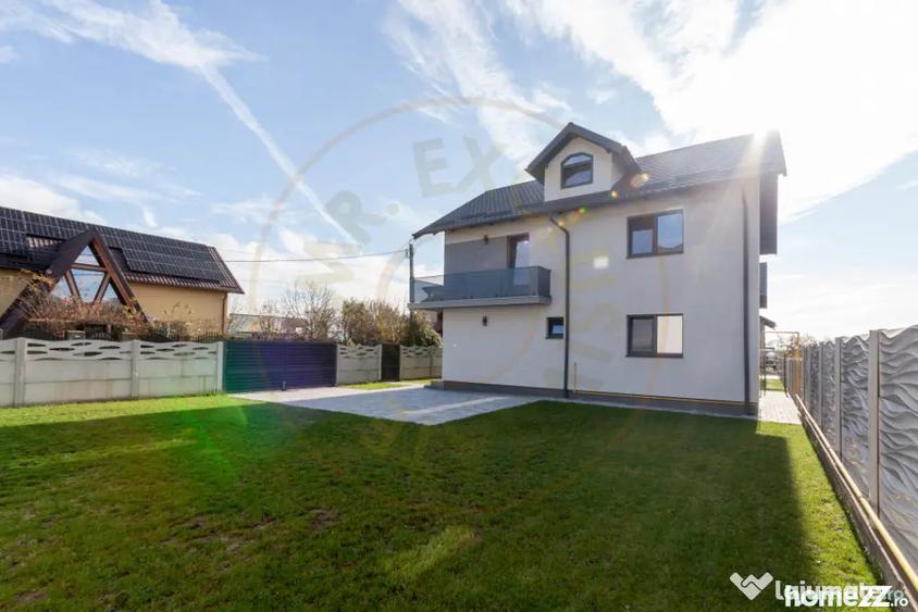 Casă cu 4 camere cu Teren 330 Mp în Argeșelu