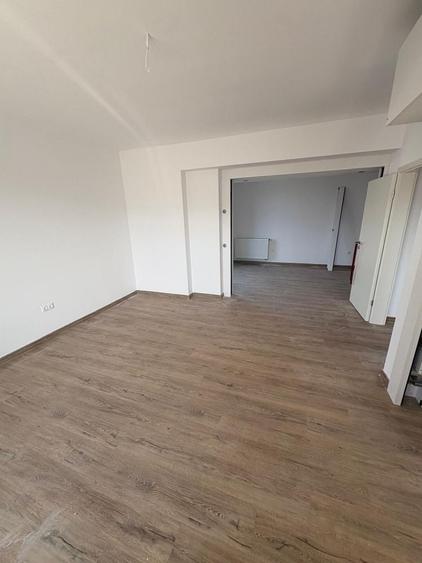 Apartament cu 3 camere decomandat în Avantgarden