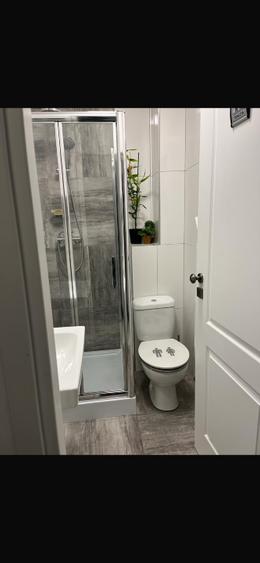 Duplex cu 3 camere cu Teren 200 Mp în Est